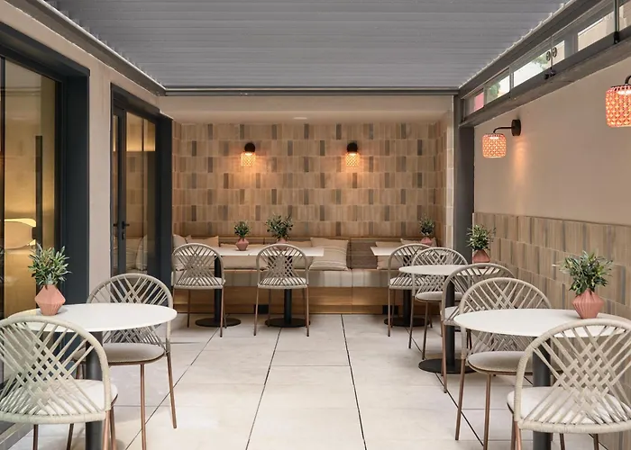 Hotel Catalonia Mikado