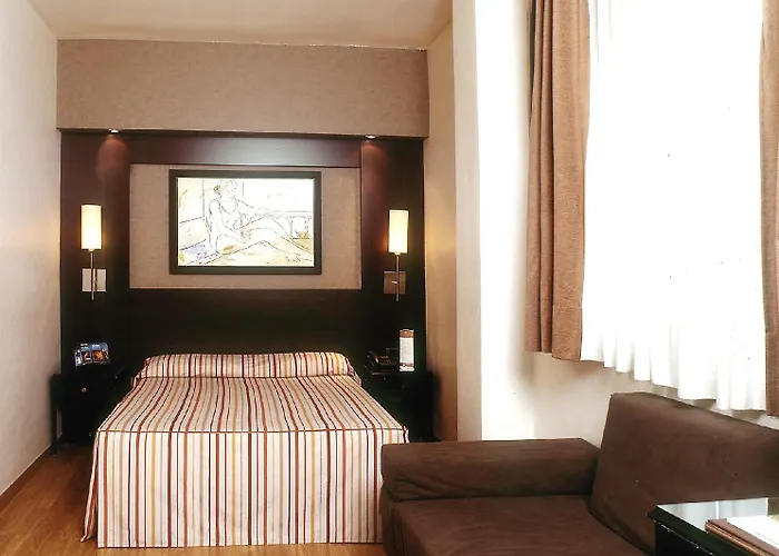 Hotel Catalonia Mikado