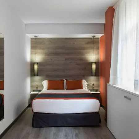 Hotel Catalonia Mikado 3*