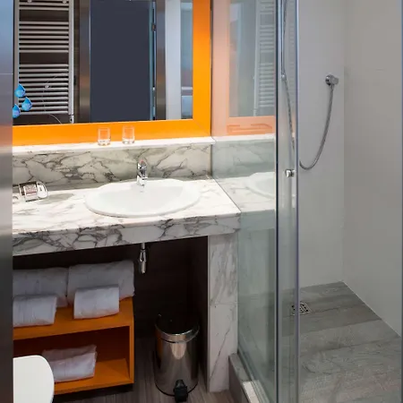 Otel Catalonia Mikado 3*